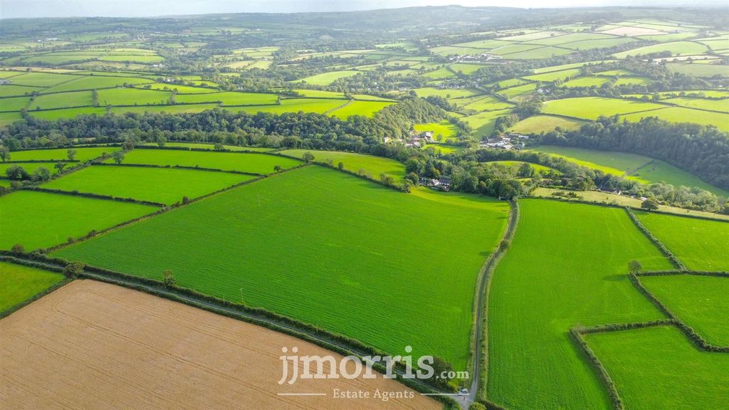 Property photo 2 of 8 8F8Fe140-9F13-4847-A785-14Acdcd83B1F.Jpeg