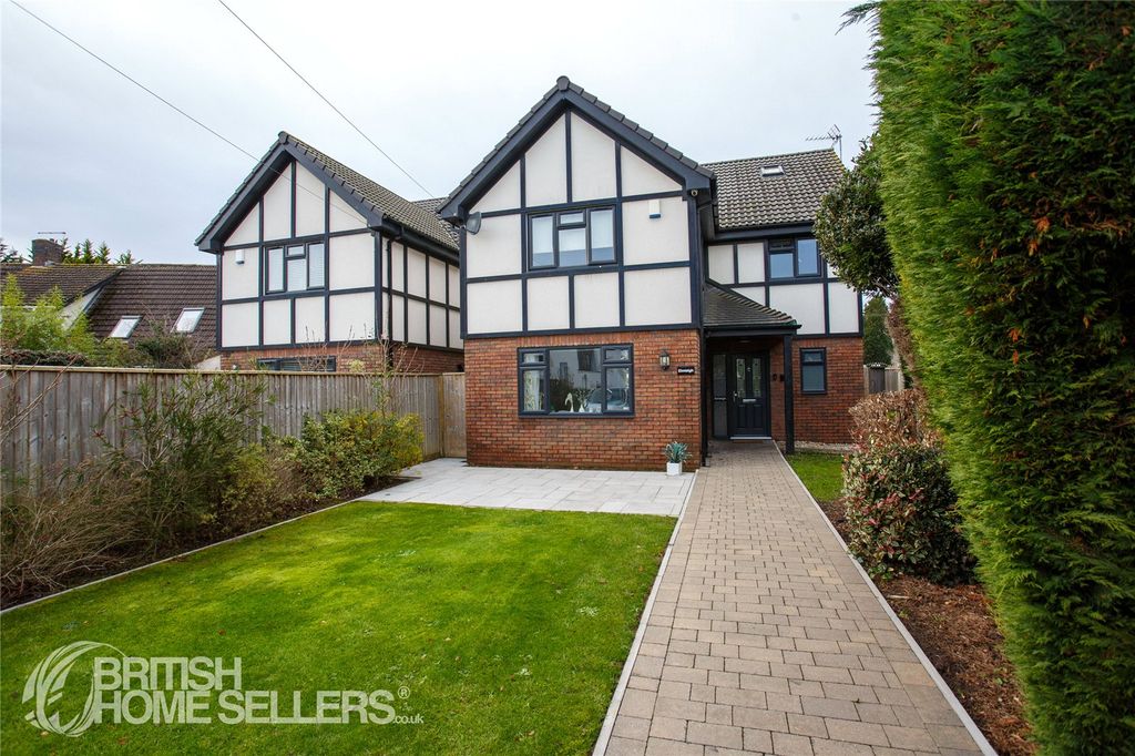 Property photo 2 of 58 Picture No. 31