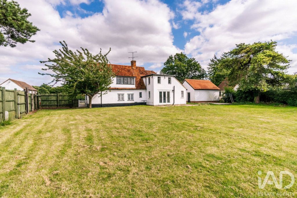 Property photo 2 of 18