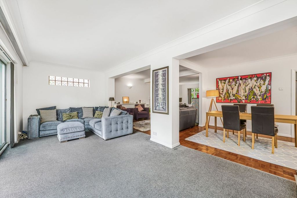 Property photo 2 of 28 Picture No. 10