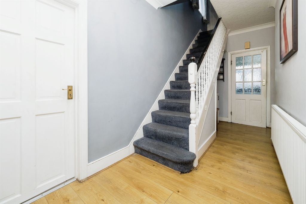 Property photo 3 of 24