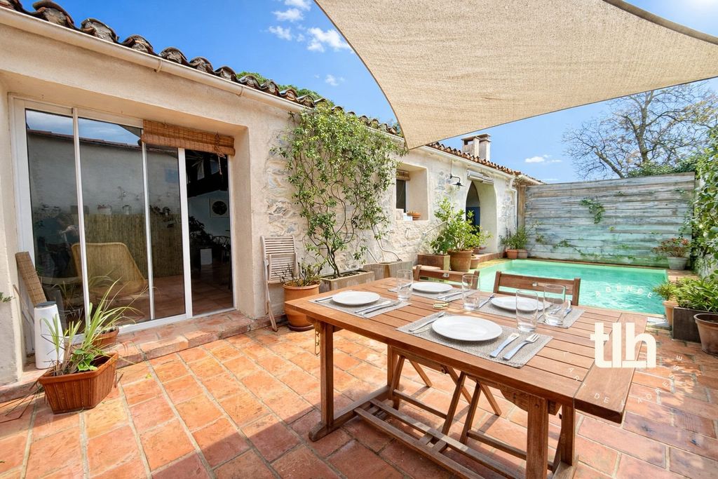 Property photo 1 of 18 For Sale: Village House With 6 Rooms (T6) 220m2 With Pool