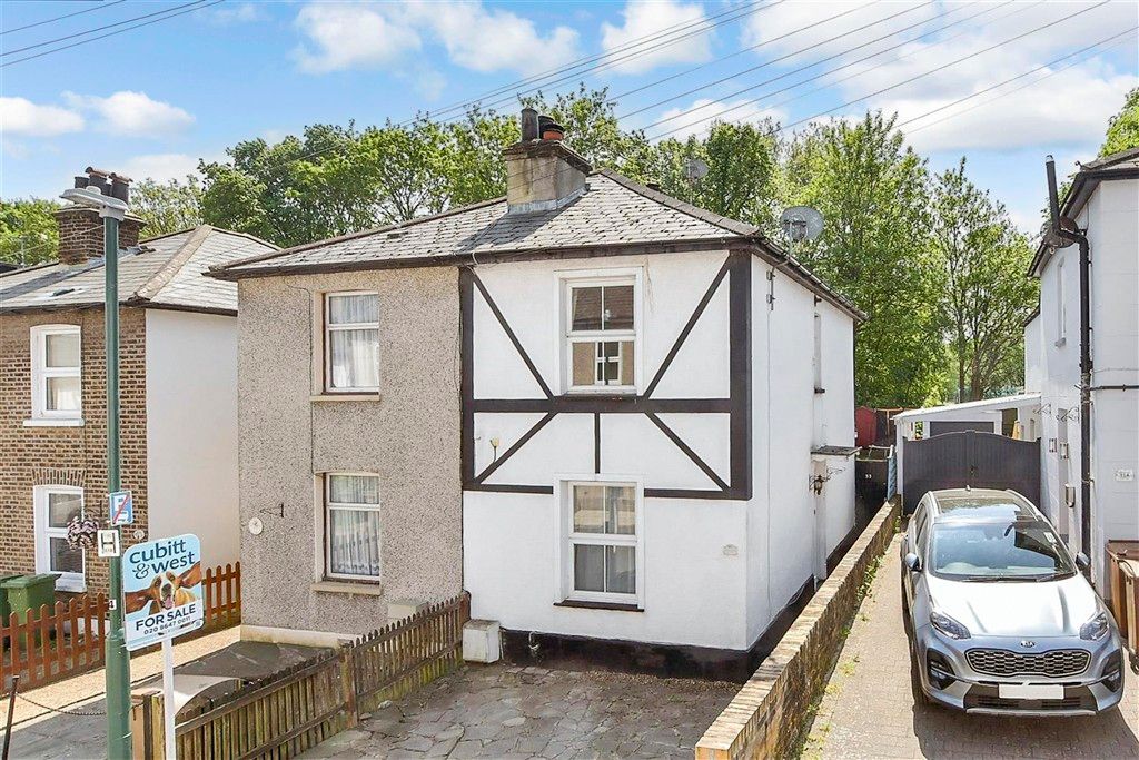 Property photo 2 of 9 External (Web)