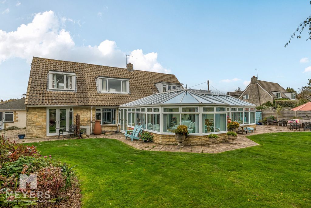 Property photo 1 of 23