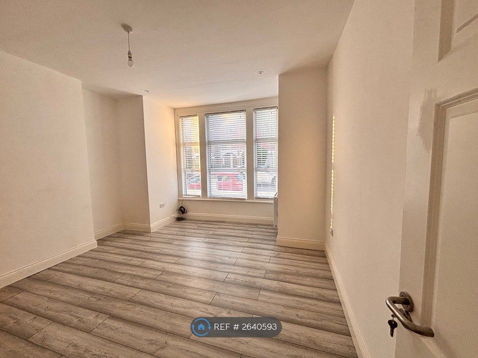 Property photo 1 of 3
