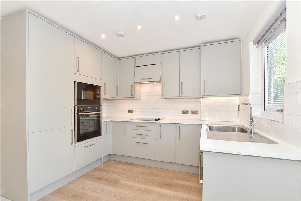 Property photo 2 of 15 Kitchen