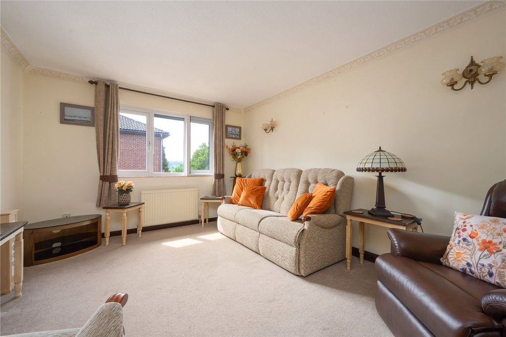 Property photo 2 of 17 Picture No. 19