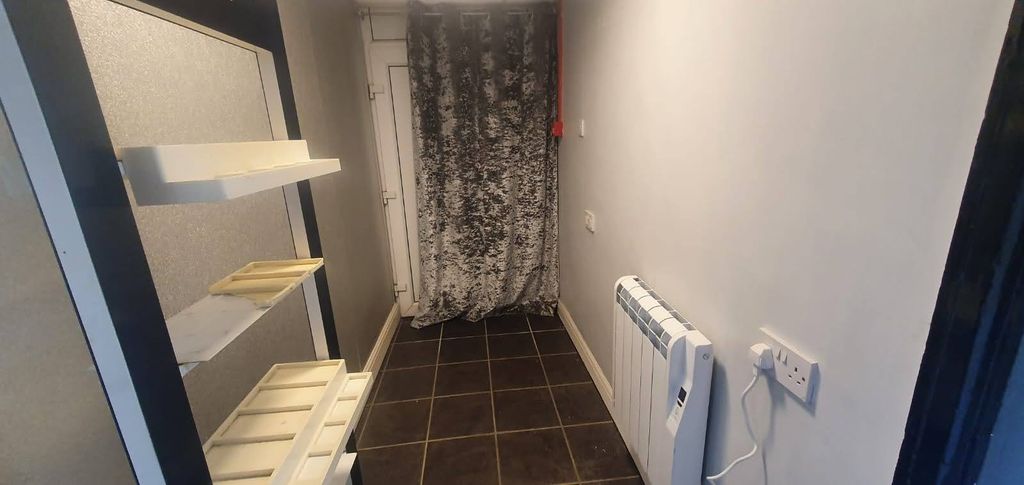 Property photo 3 of 3