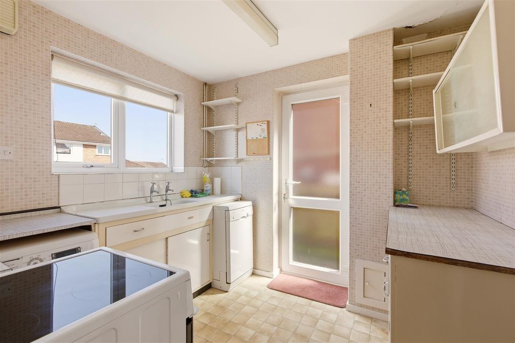 Property photo 3 of 18 R5_00830.Jpg