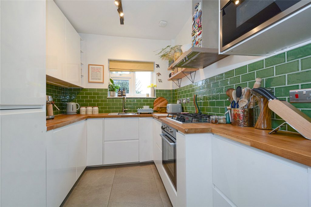 Property photo 3 of 15 Picture No. 14