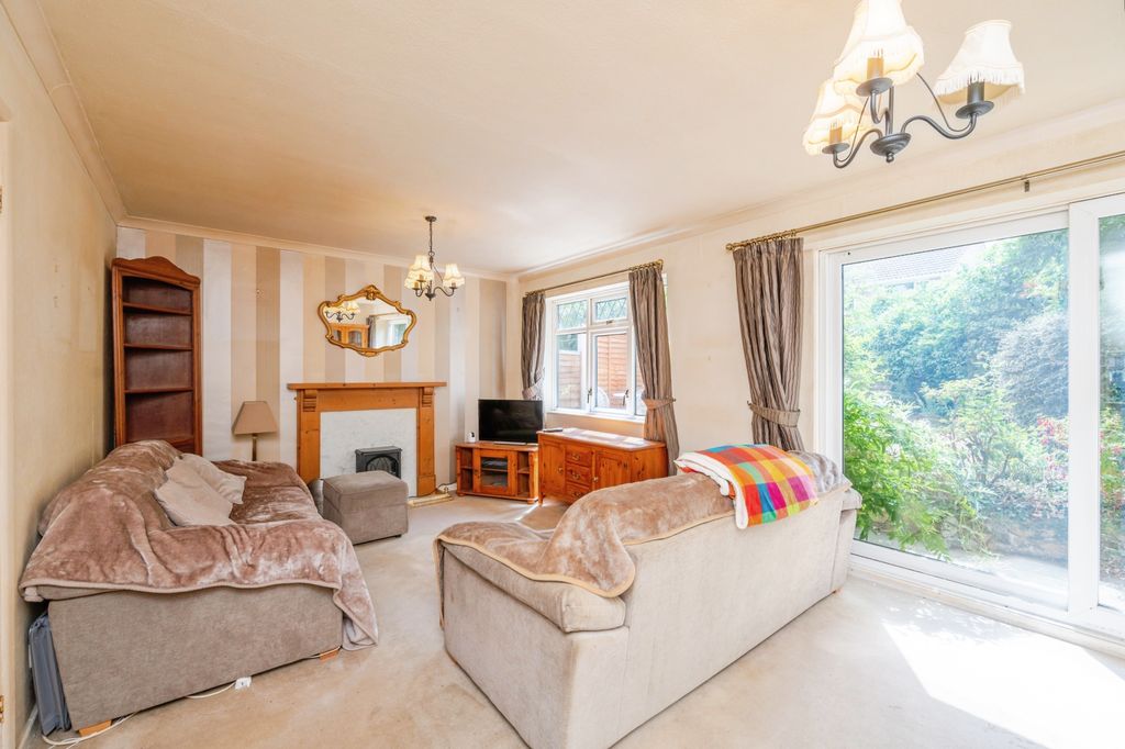 Property photo 2 of 14