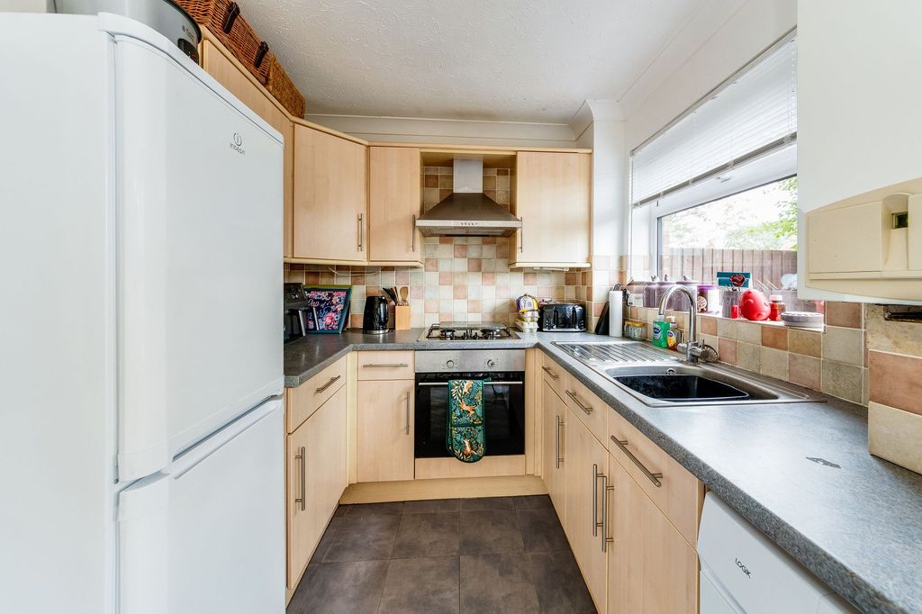 Property photo 3 of 14