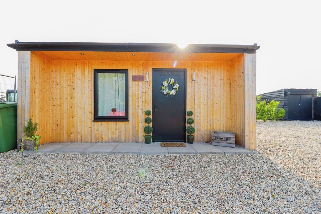 Property photo 2 of 22 Photo