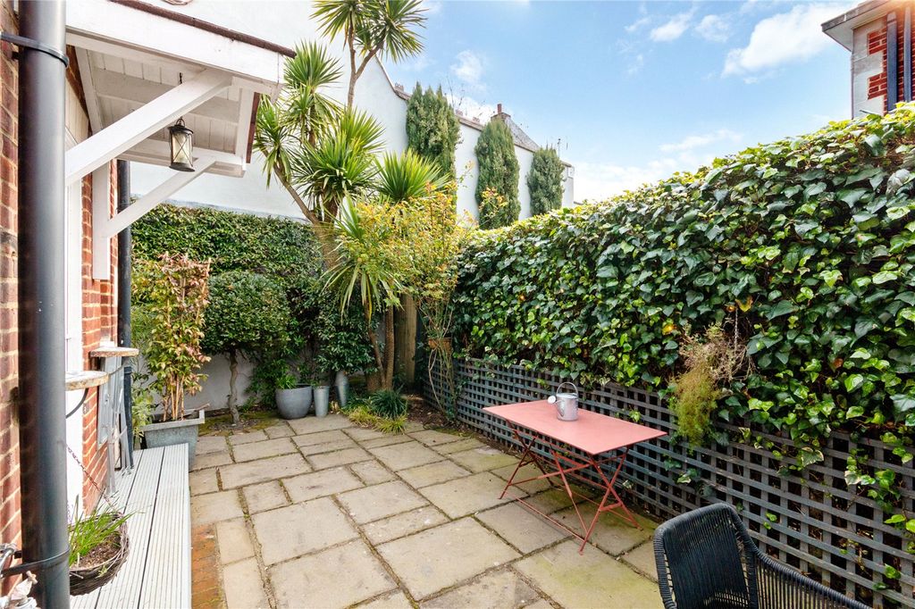 Property photo 2 of 14 Picture No. 10