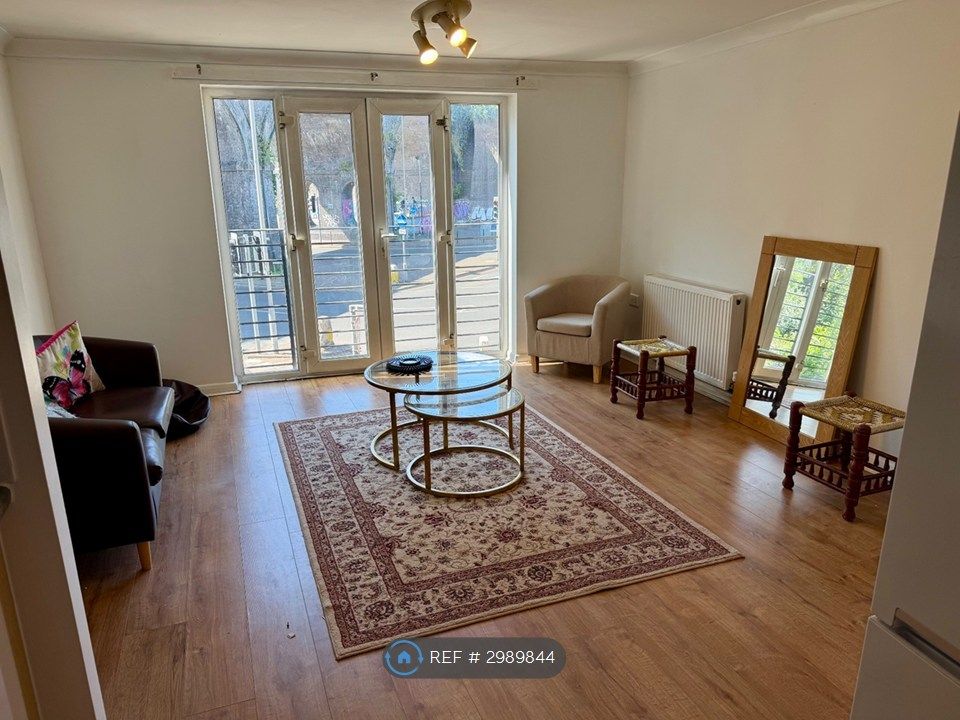 Property photo 3 of 8