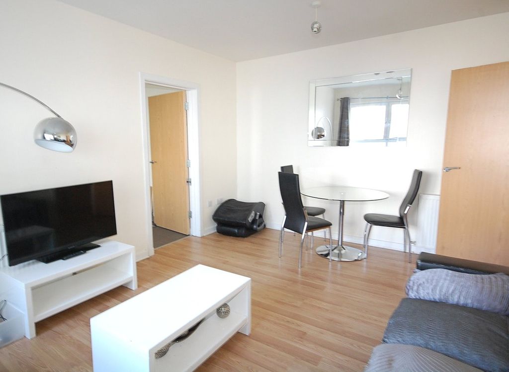 Property photo 3 of 9 Photo 3