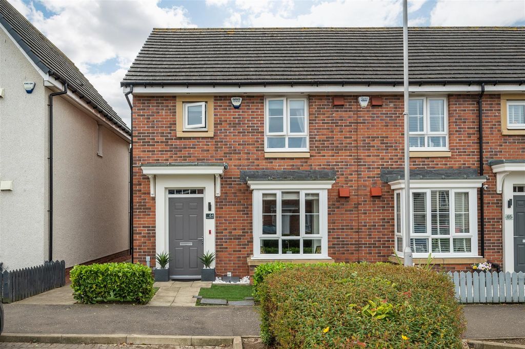 Property photo 1 of 17 Blackchapelroad64_003.Jpg