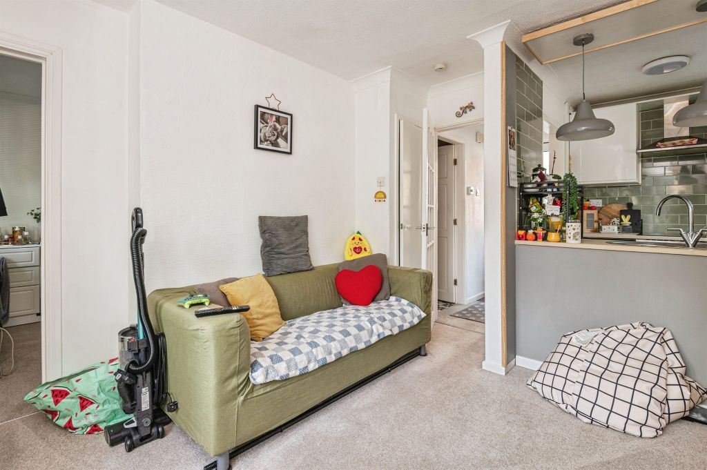 Property photo 2 of 14