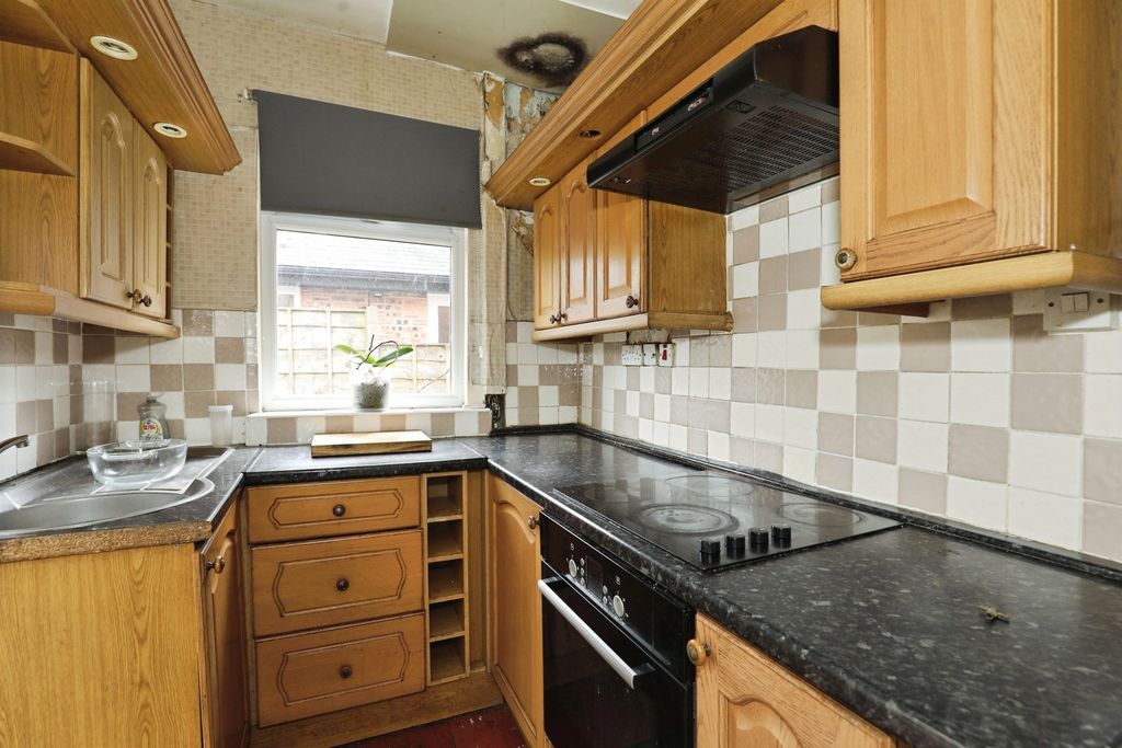Property photo 3 of 21