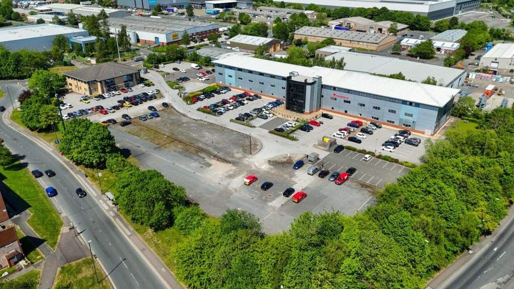 Property photo 1 of 16