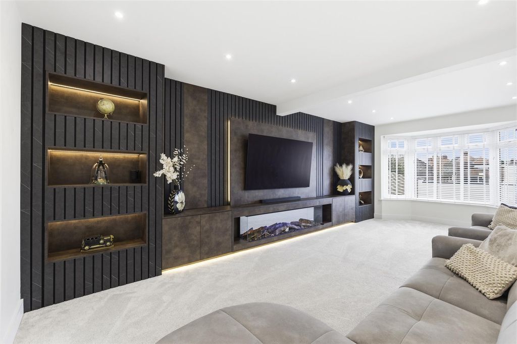 Property photo 2 of 41 442Creweroad-11.Jpg