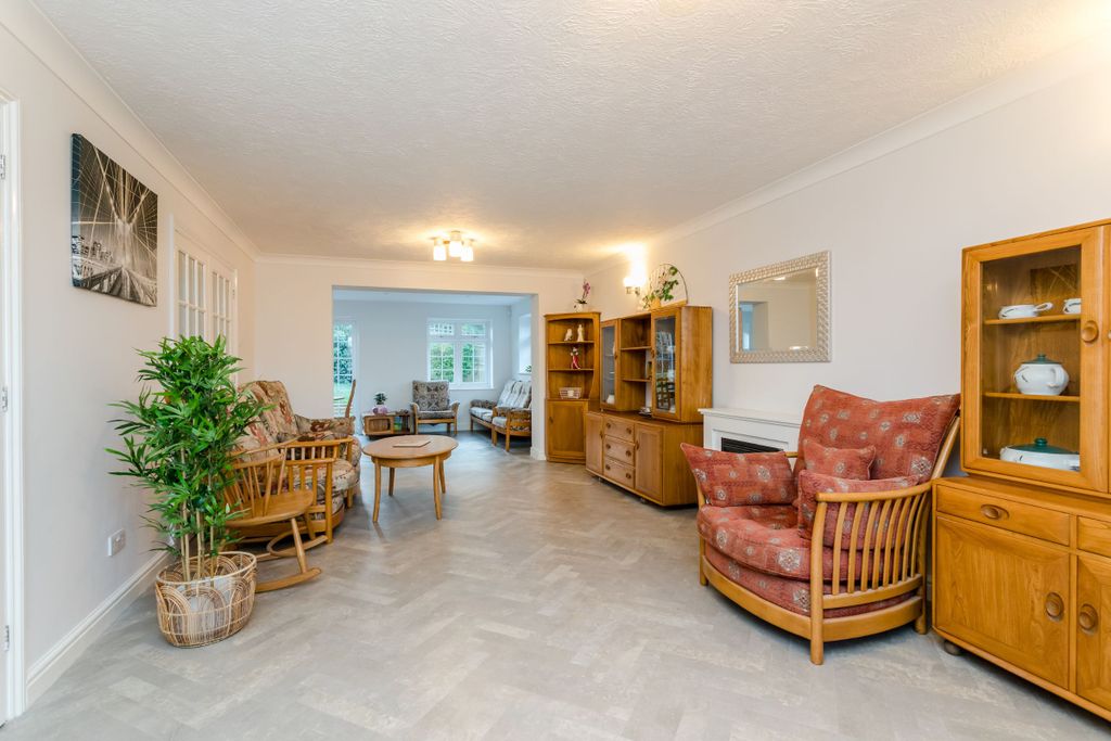 Property photo 3 of 18