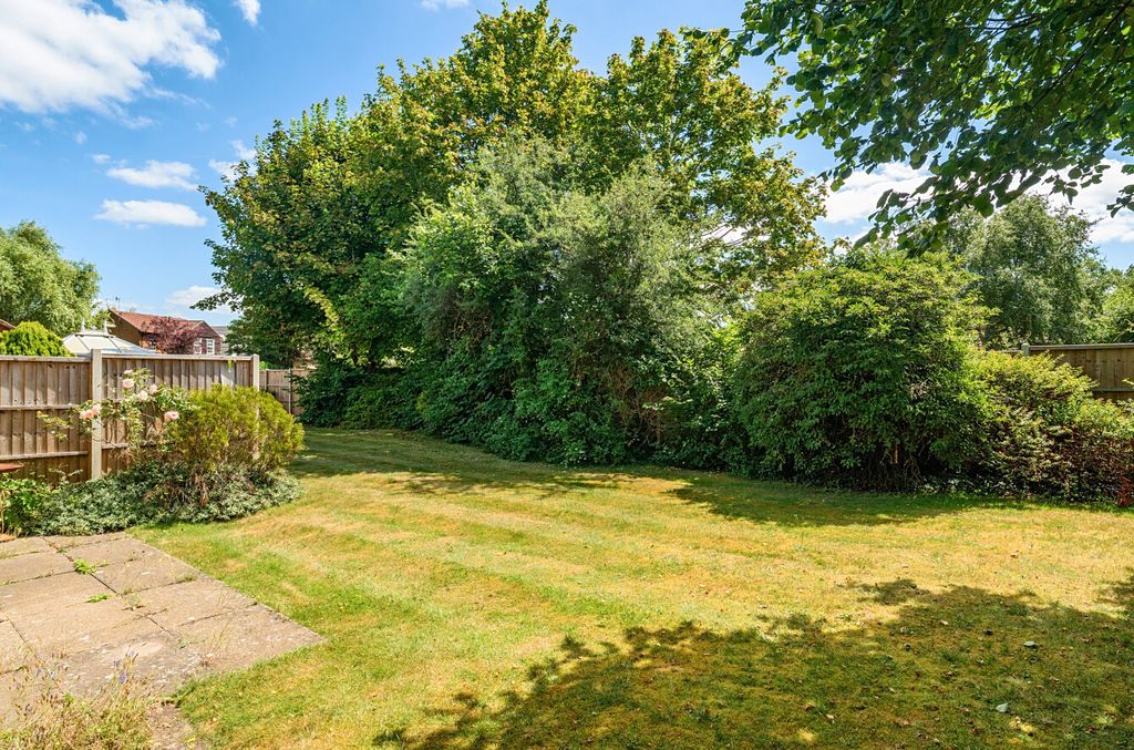 Property photo 3 of 18 Garden