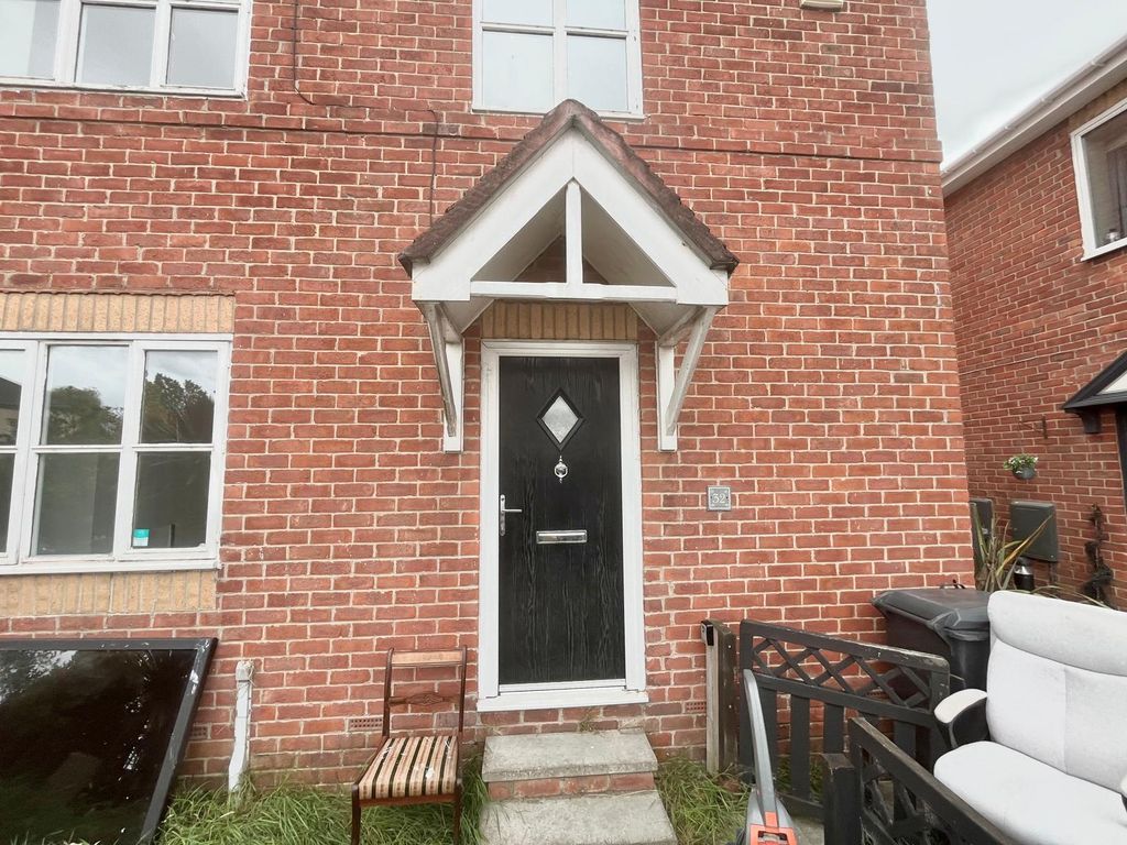Property photo 1 of 10 2 Bed Semi-Detached House To Let - 32 Bluebell Wy, South Shields
