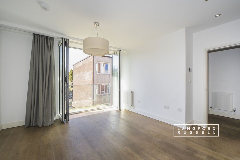 Property photo 3 of 9 ba177401-c022-F11...