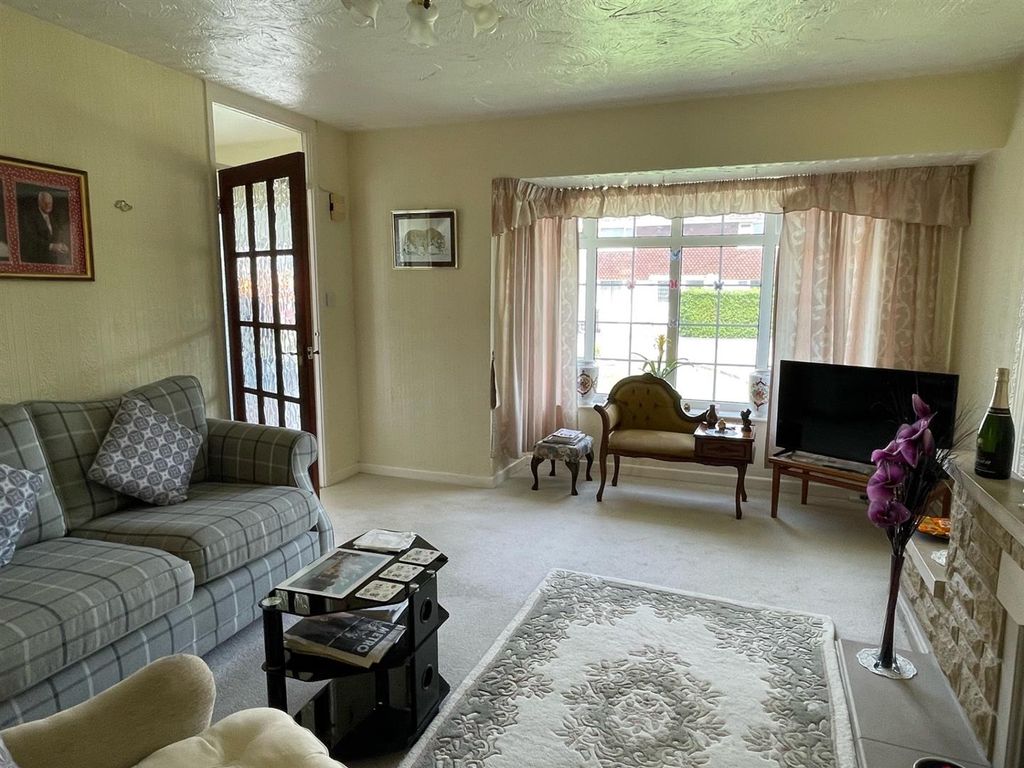 Property photo 3 of 21