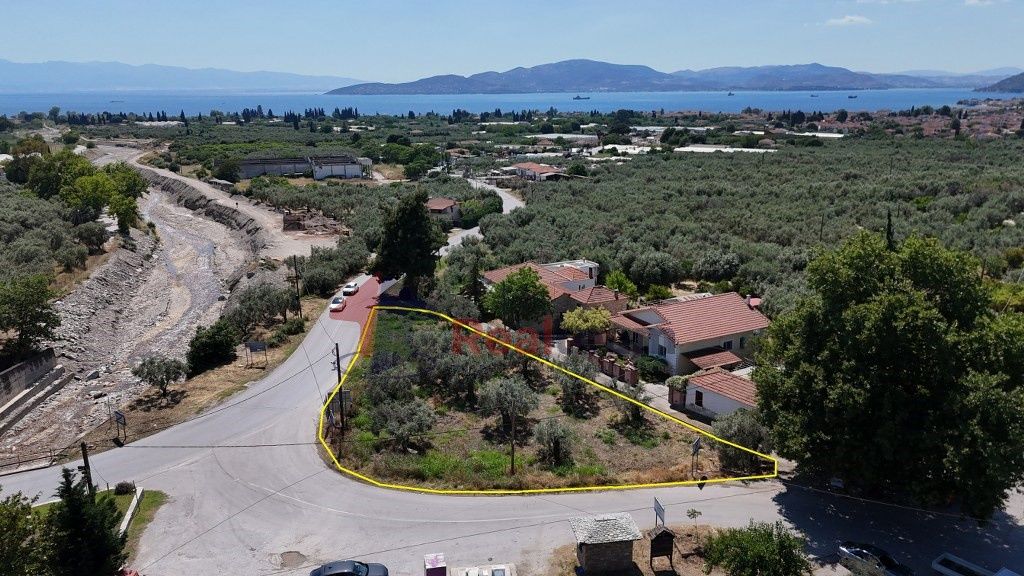 Property photo 2 of 24