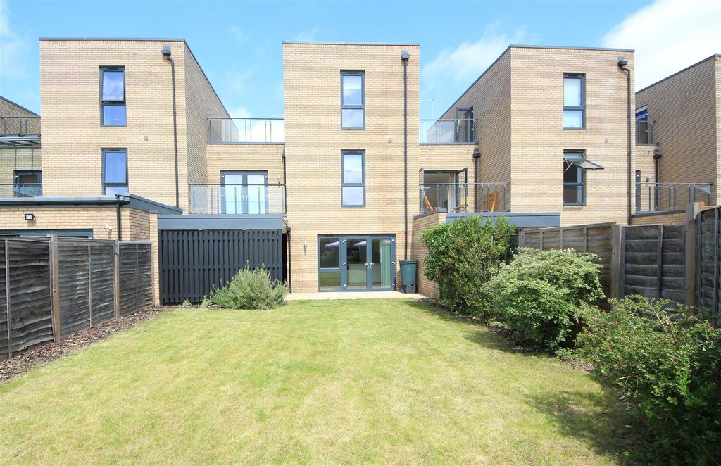 Property photo 1 of 18 Img_6870.Jpg