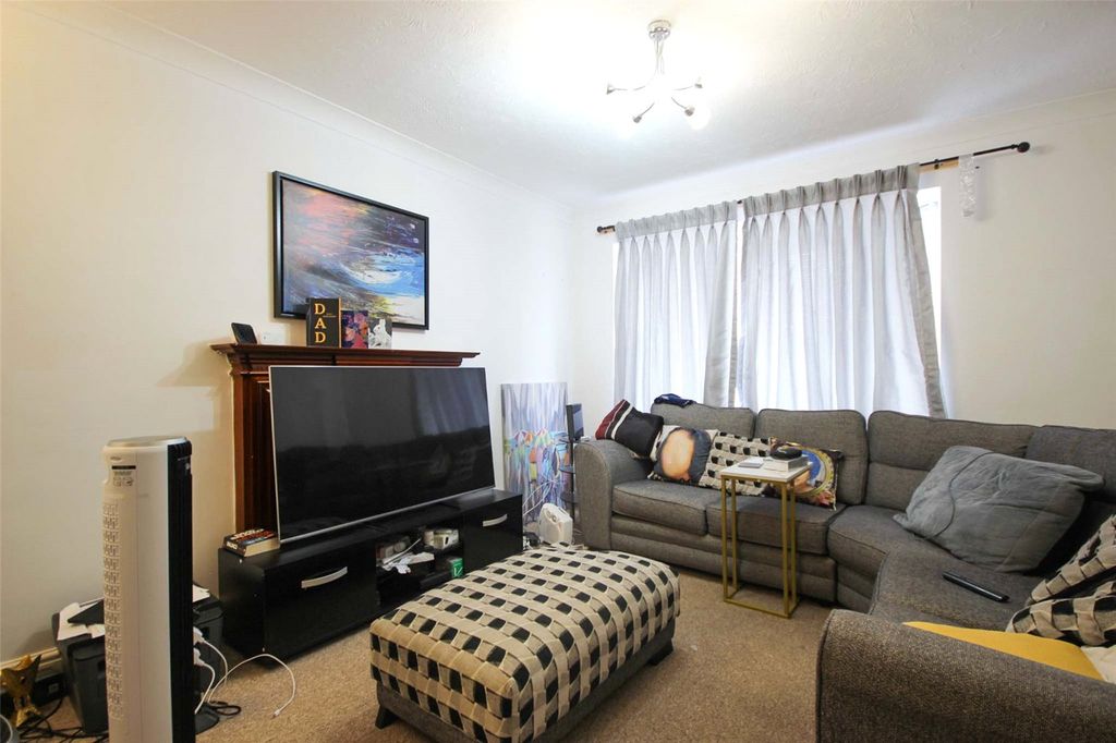 Property photo 3 of 12 Picture No. 20