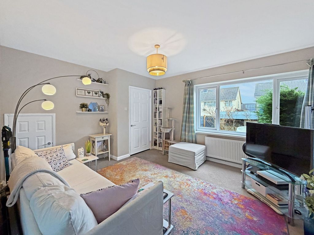 Property photo 3 of 26