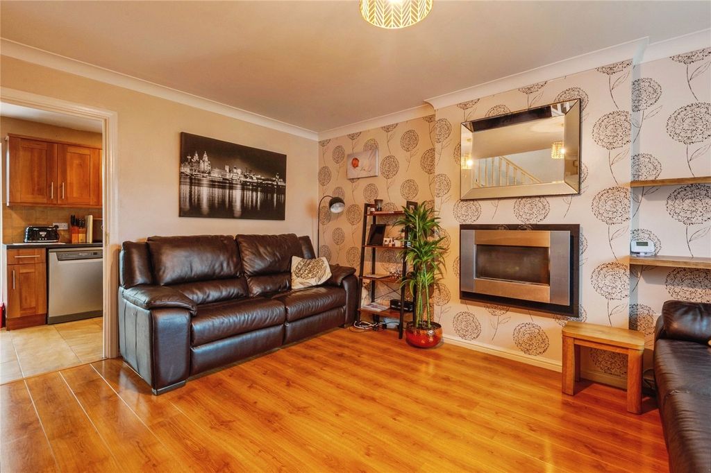 Property photo 3 of 17 Picture No. 06