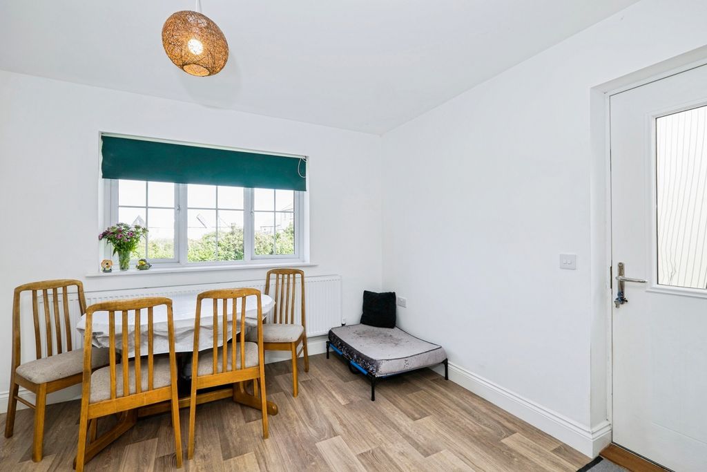 Property photo 3 of 16 Pbox-Img.Jpg