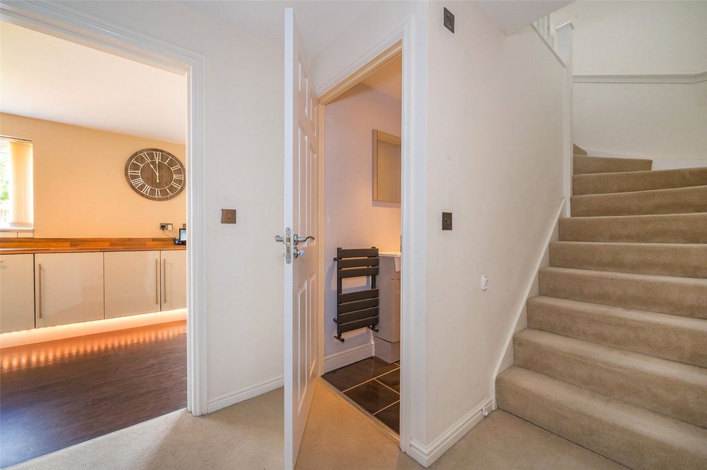 Property photo 3 of 24 Picture No. 18