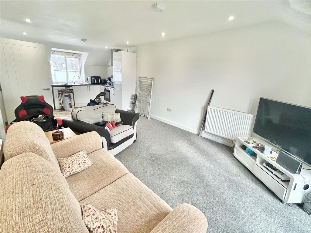 Property photo 3 of 11 Img_7021.Jpg