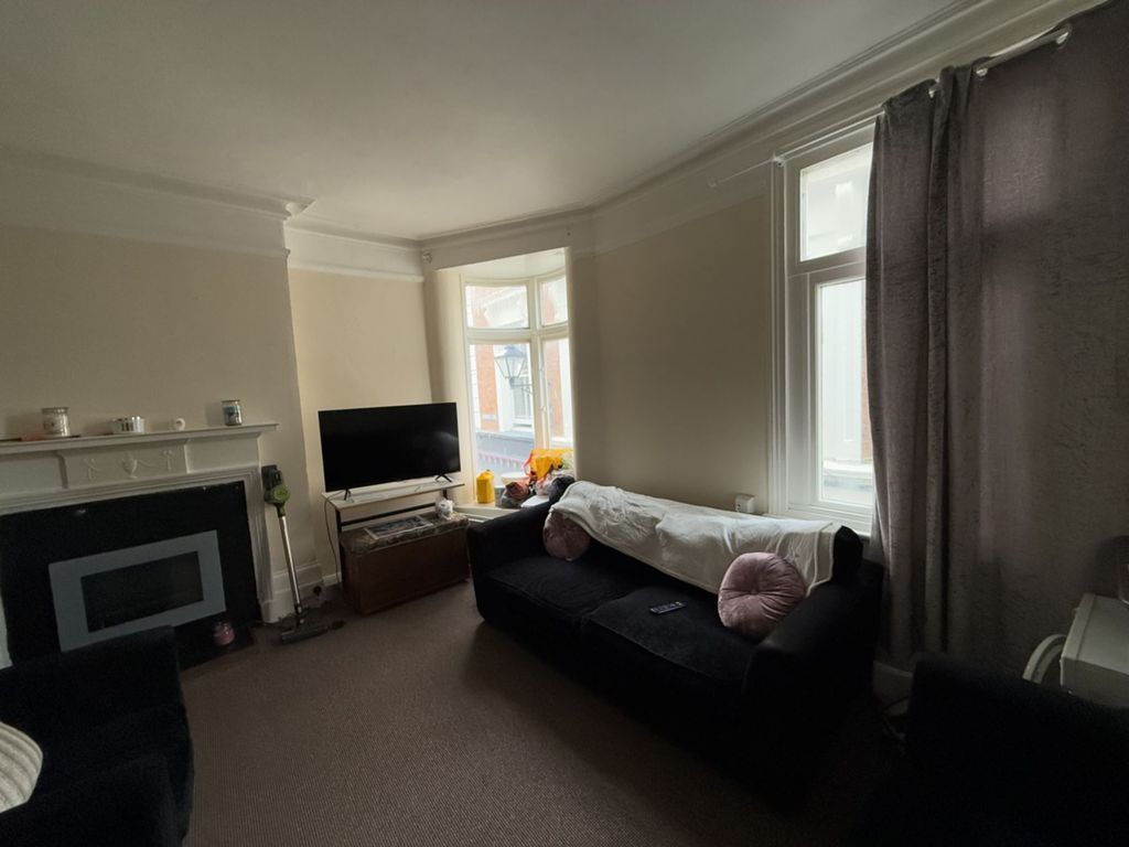 Property photo 3 of 16 Photo 2