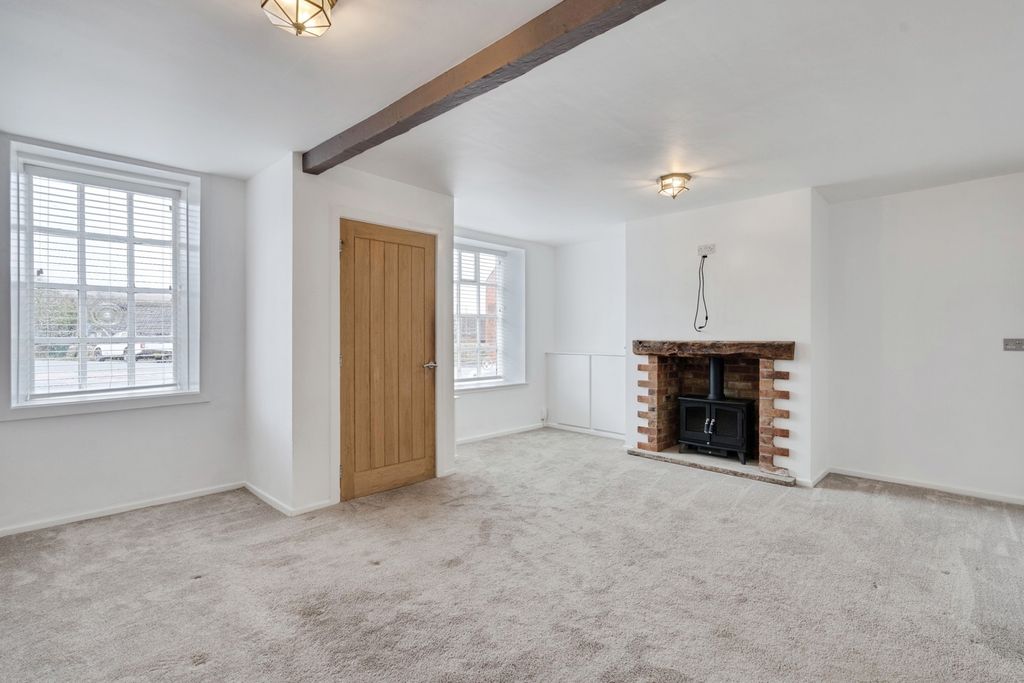 Property photo 2 of 28 Pbox-Img.Jpg