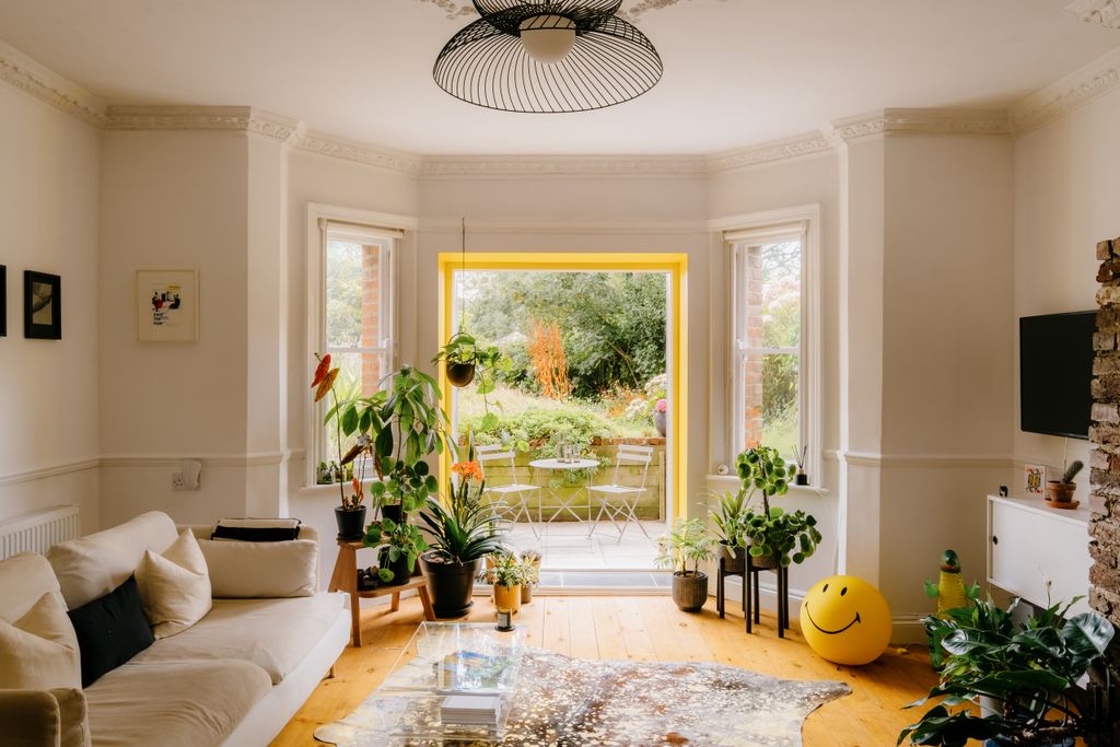 Property photo 1 of 23 Croft-Stleonards-Pevenseyroad-Interior-12