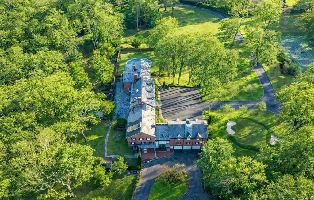 Property photo 2 of 41