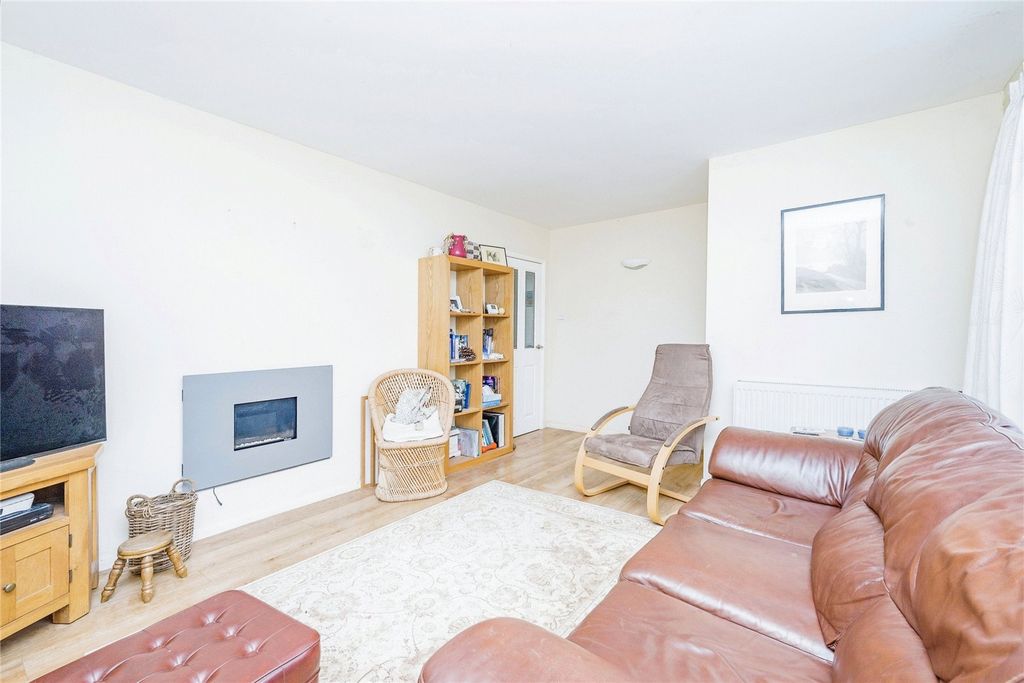 Property photo 3 of 15 Picture No. 04