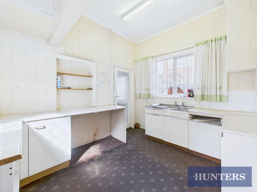 Property photo 3 of 18 Cam05333G0-Pr0200-Still007.Jpg