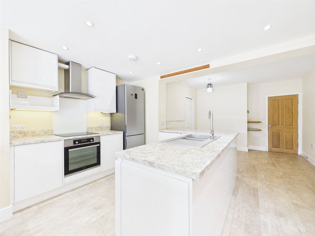 Property photo 2 of 20 Picture No. 40