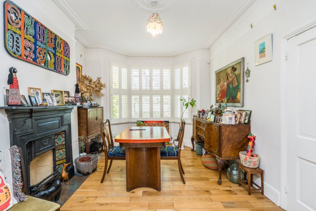 Property photo 1 of 14 Picture No. 16