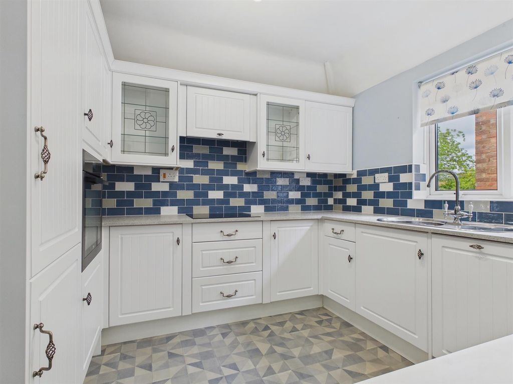 Property photo 3 of 17 Cam03972G0-Pr0373-Still013.Jpg