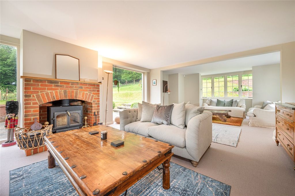 Property photo 3 of 26 Sitting Room