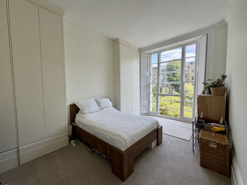 Property photo 3 of 9 Bedroom