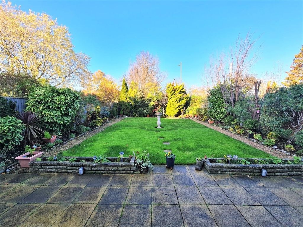 Property photo 3 of 13